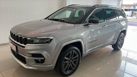 JEEP COMMANDER 2.0 HURRICANE 4 TURBO GASOLINA OVERLAND AT9